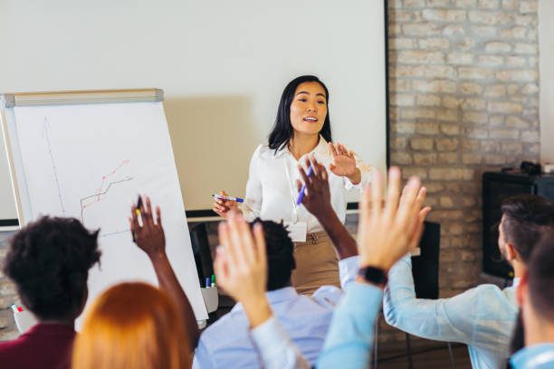 How to Choose the Best Leadership Style for Your Business (9 Styles)